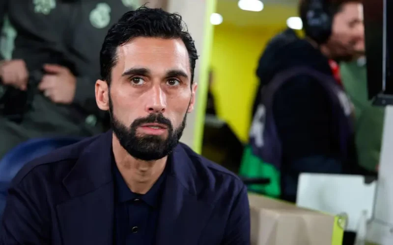 أربيلوا يحلل الأداء.. خطة مدرب ريال مدريد لاستغلال نجم الفريق بعد فوز فياريال